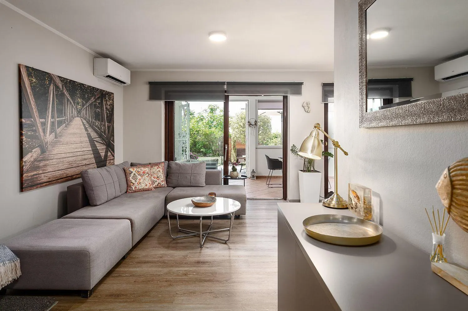 Semesterbostad Exquisites Ferienhaus Mit Privatem Garten, Liegen, Kinderstuhl, Waschmaschine - Nur 700 Meter Zum Strand Poreč Kroatien