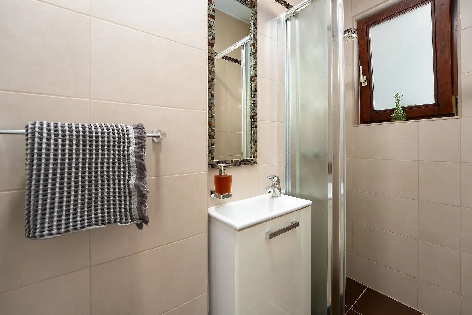 Exquisites Ferienhaus Mit Privatem Garten, Liegen, Kinderstuhl, Waschmaschine - Nur 700 Meter Zum Strand Porec Croatia