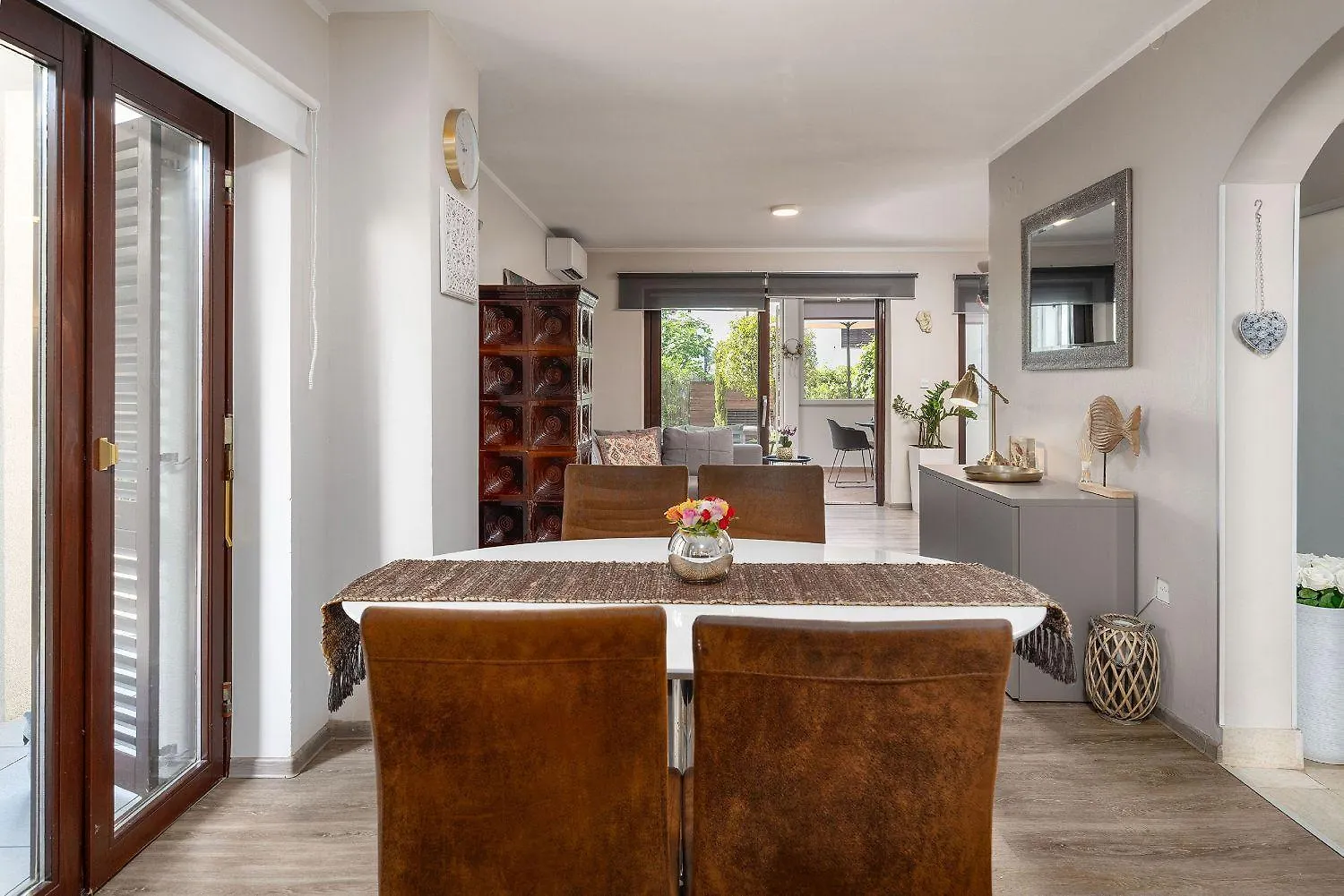 Exquisites Ferienhaus Mit Privatem Garten, Liegen, Kinderstuhl, Waschmaschine - Nur 700 Meter Zum Strand Porec Holiday home