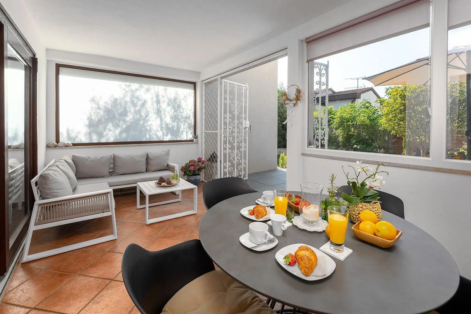 Exquisites Ferienhaus Mit Privatem Garten, Liegen, Kinderstuhl, Waschmaschine - Nur 700 Meter Zum Strand Porec Croatia