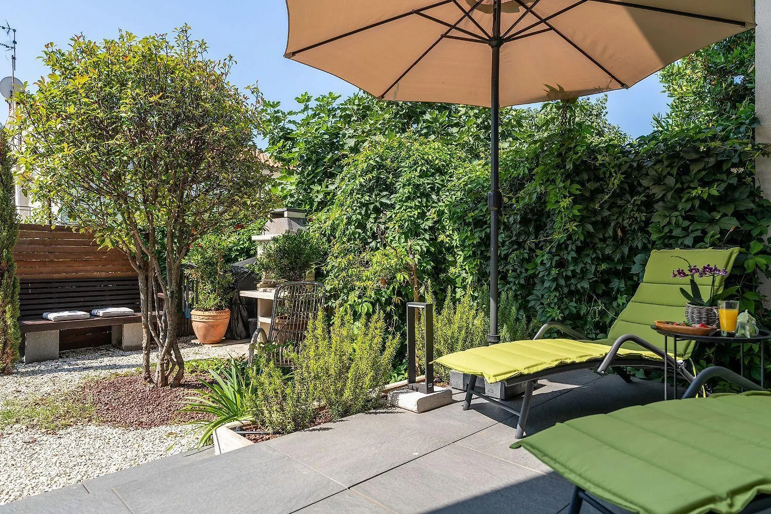 Exquisites Ferienhaus Mit Privatem Garten, Liegen, Kinderstuhl, Waschmaschine - Nur 700 Meter Zum Strand Porec